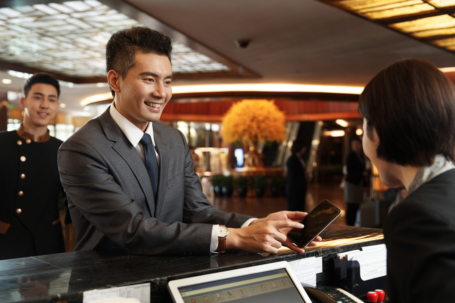 商務服務助力高效入住 商務男士酒店登記全攻略